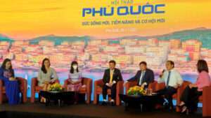 khoi phuc du lich hau dich